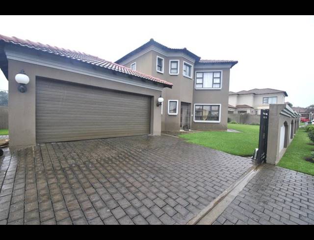 3 BEDROOM HOUSE FOR SALE IN SONNEVELD